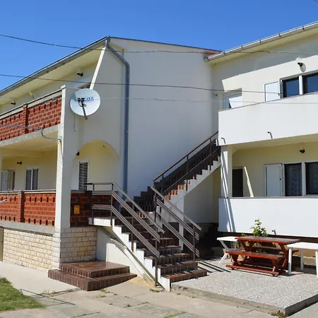 Aneva 1 Apartment